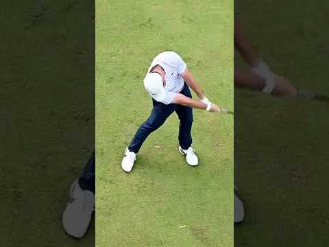 This angle of Rory's swing: so pure 😲