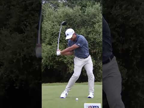 Xander Schauffele's swing in slow motion 💥 #usopen